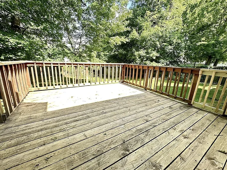 1641 Cedar Springs Cir — Photo 34
