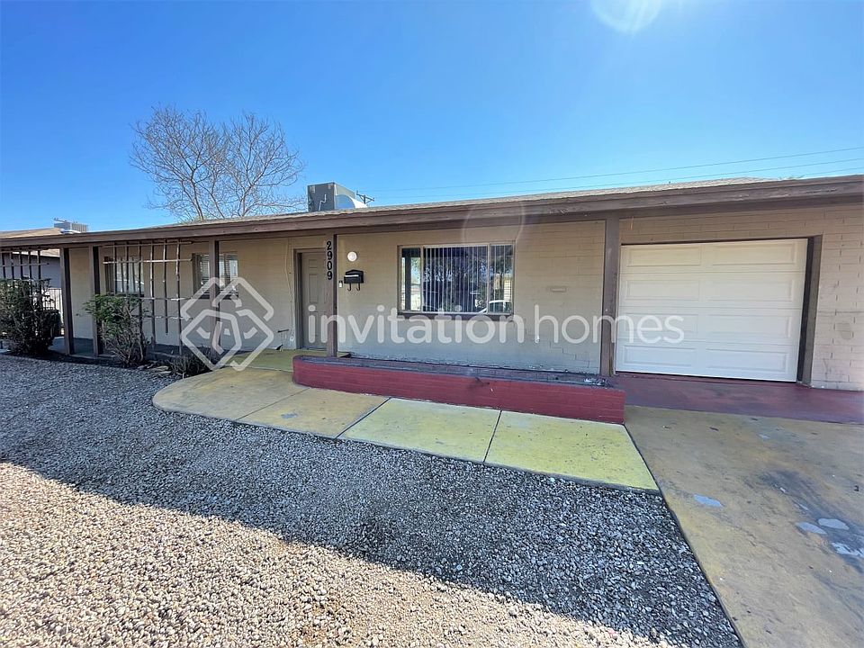1st image of 2909 N 42nd Ave