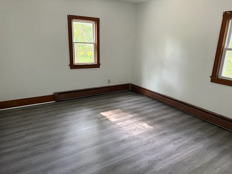 641 S Court St — Photo 10