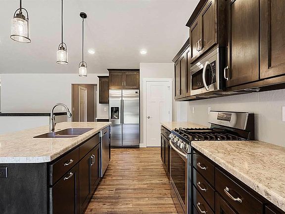 5th image of 2568 E Scarlet Oak Cir