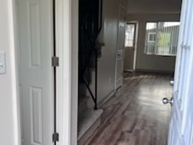 Tamara Manor — Photo 3