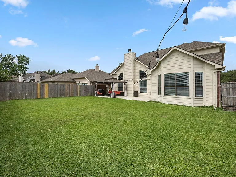 16315 Scotch Hollow Ln — Photo 39