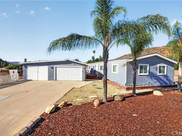 28395 Connecticut Dr, Canyon Lake, CA 92587