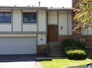 7824 Yucca Ln N, Maple Grove, MN 55311