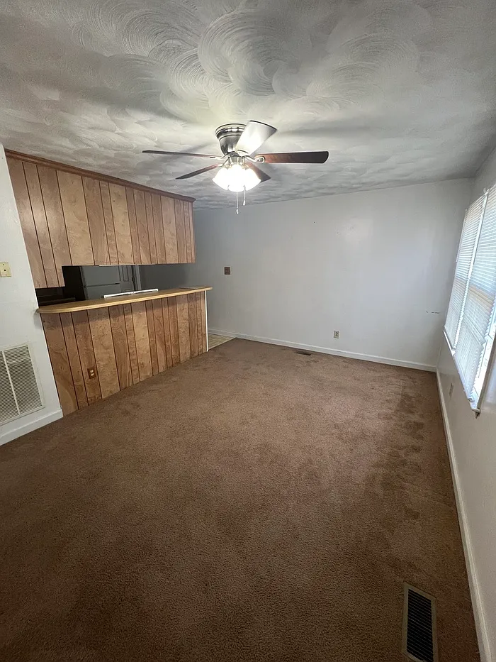 Building Photo - 1109 E Littleton Rd #1109