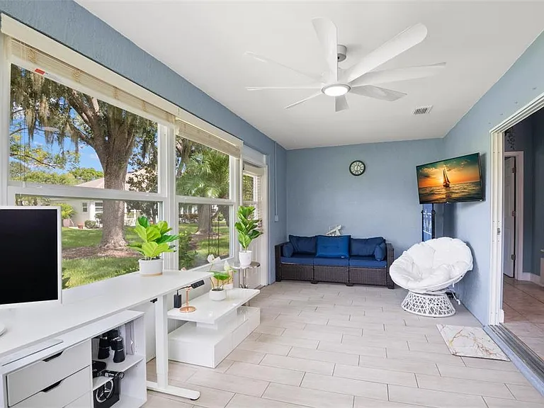 713 Manchester Woods Dr — Photo 32