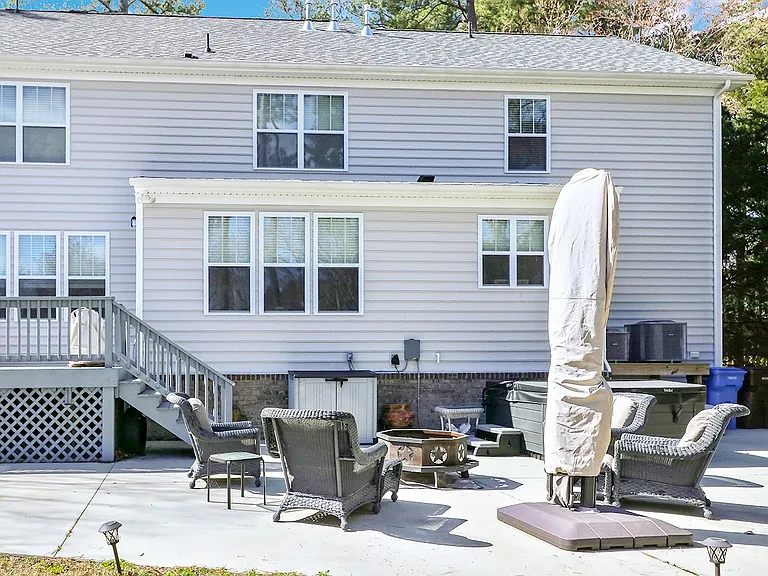 221 Wilson Dr — Photo 48
