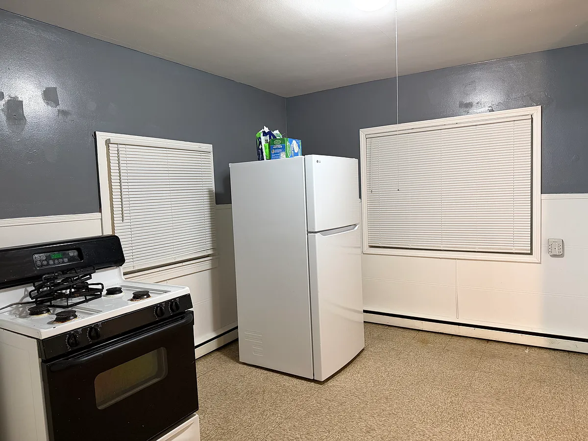 kitchen - 157 Gelston St
