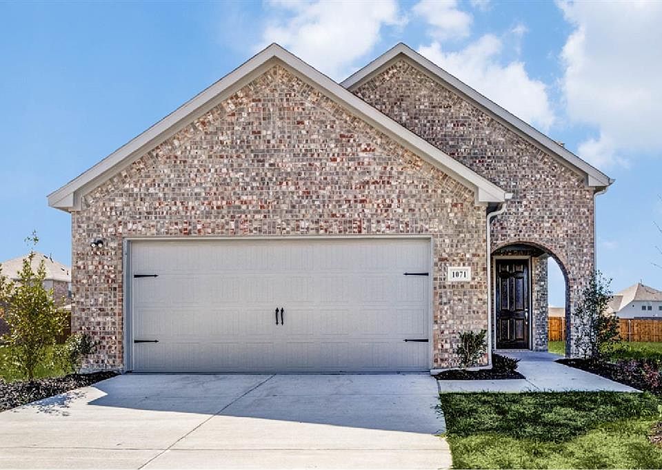 1st image of 1050 Norias Dr