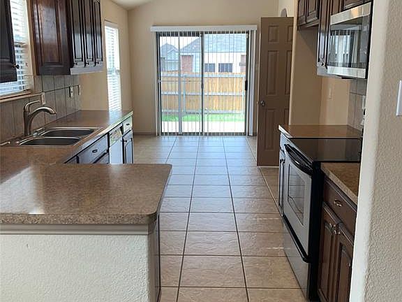 5th image of 12125 Walden Wood Dr