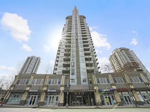 3008 Glen Dr #607, Coquitlam, BC V3B 0J5