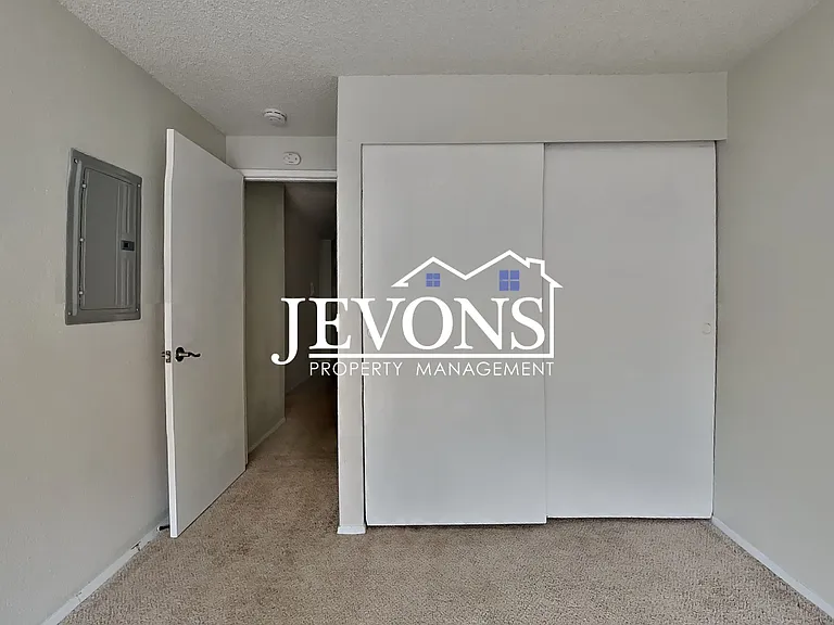 5017 S Orchard St #D — Photo 12