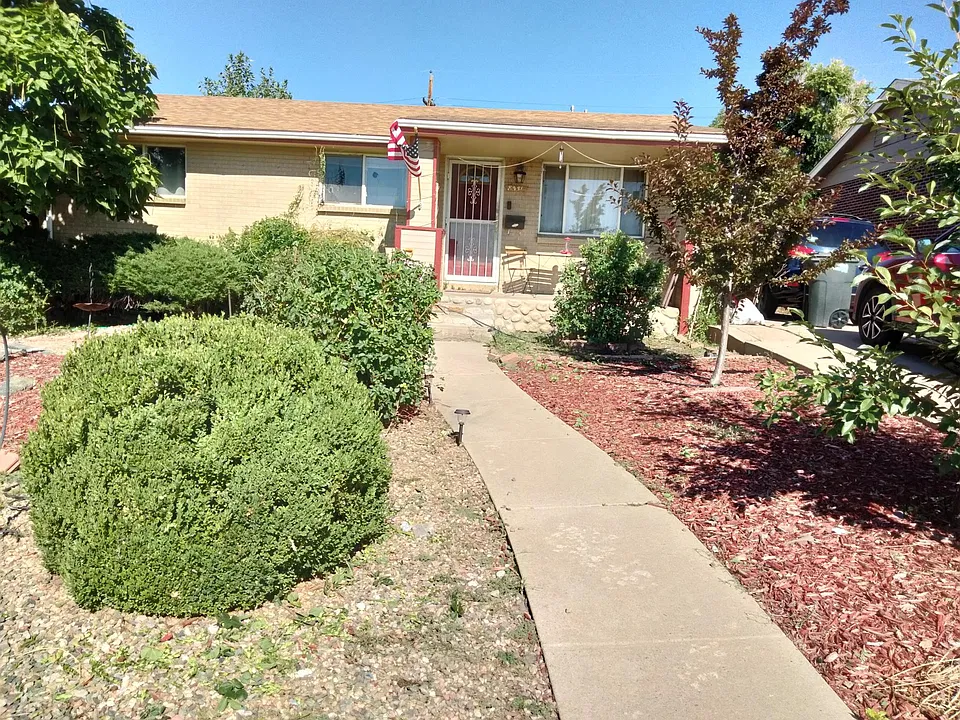 8551 Rainbow Ave