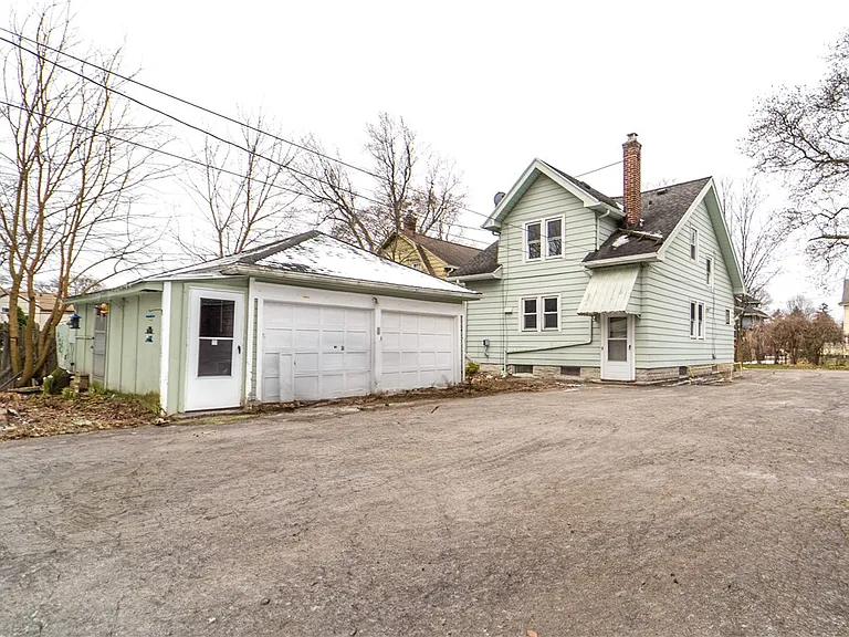 38 Elgrove Rd — Photo 25