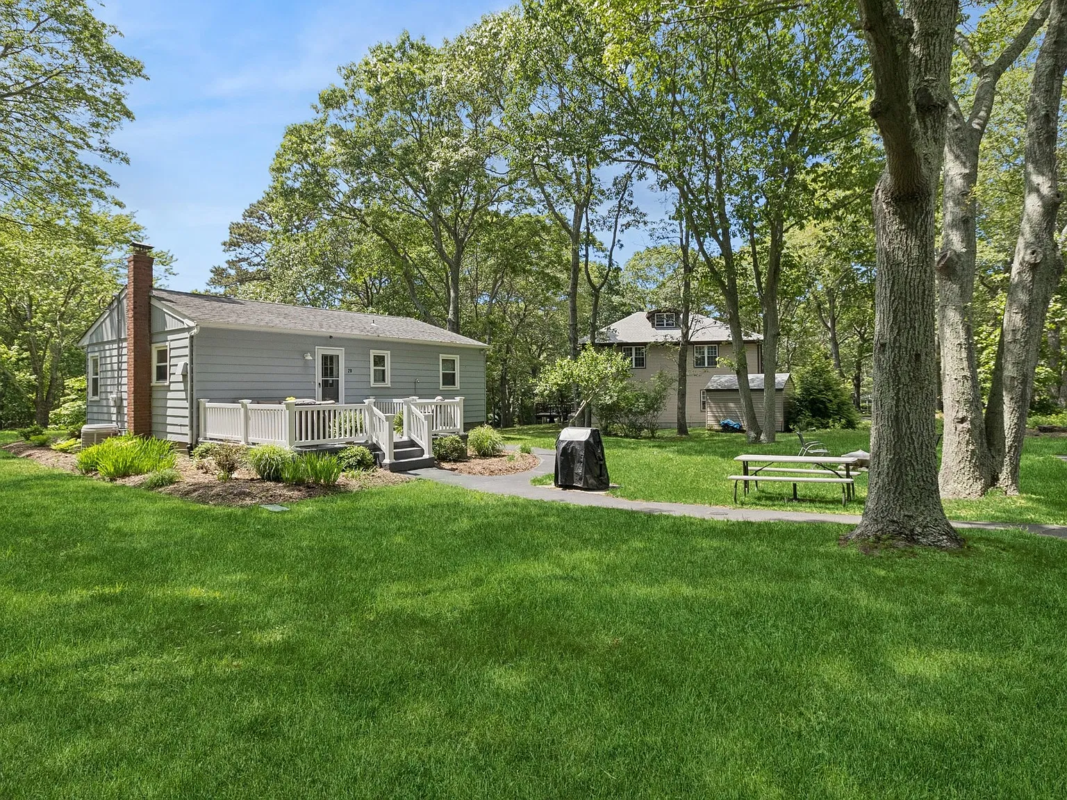 Cute Cottage — Photo 3