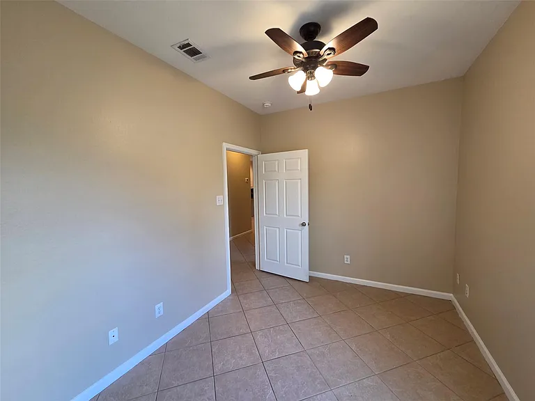 928 Runneburg Rd — Photo 19