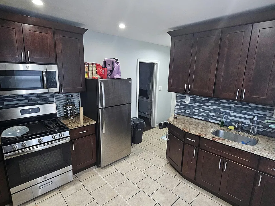 34 W 11th St #1