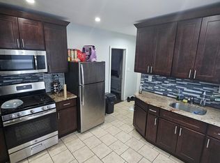 34 W 11th St #1, Linden, NJ 07036