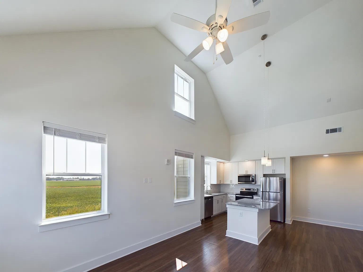 1 bed, 1112 sqft, $2,089 — Photo 1