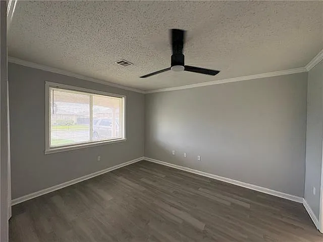 4958 Friar Tuck Dr — Photo 3