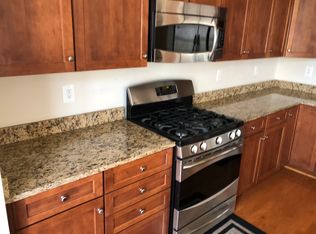 2139 Red Vine Dr, Vienna, VA 22182