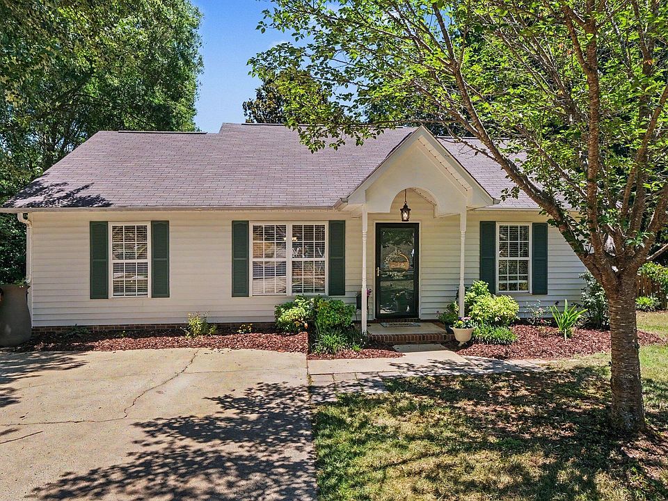 1st image of 2108 Magnolia Ln