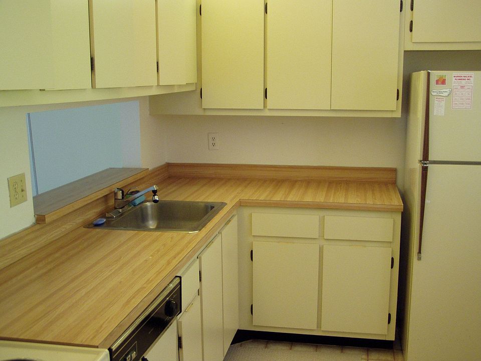 Kitchen, bright/nuetral