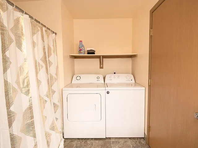Red Rose Manor — Photo 10