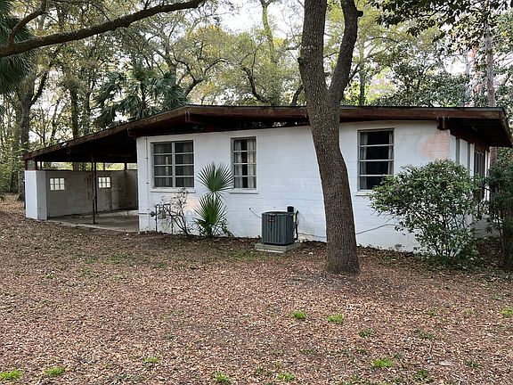 South side, carport