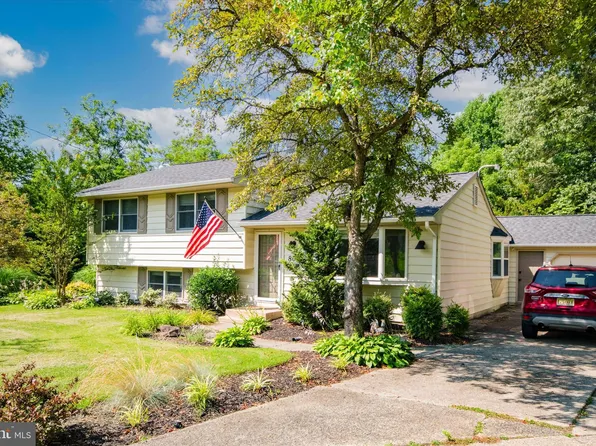 801 Dartmouth Dr, Wenonah, NJ 08090
