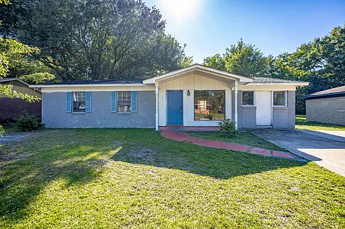 5612 Rose Dr Photo 1
