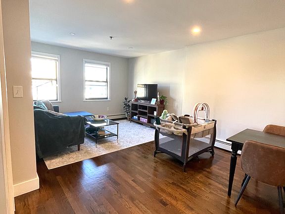 4th image of 45 Cottage St APT 5