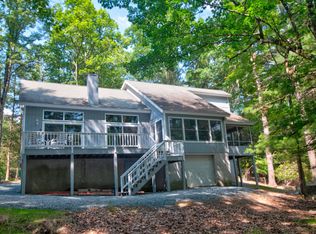 159 Cloud Crest Dr, Greentown, PA 18426