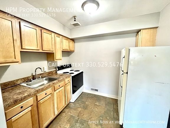 3rd image of 17808 Lakeshore Blvd #105