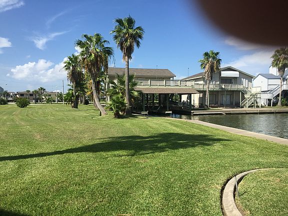 2nd image of 1715 Diamond Head Dr