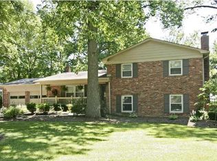 10515 Greentree Dr N, Carmel, IN