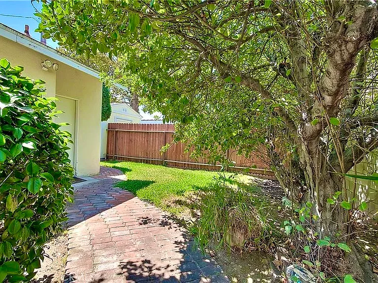 9459 Workman Ave — Photo 21