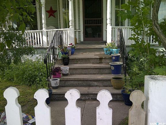 5th image of 515 Souris Ave