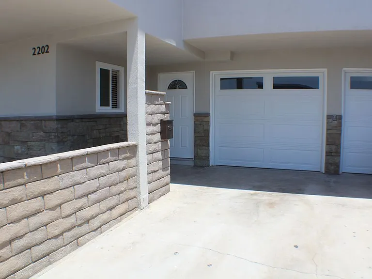 2202 Phelan Ln #HOME — Photo 1