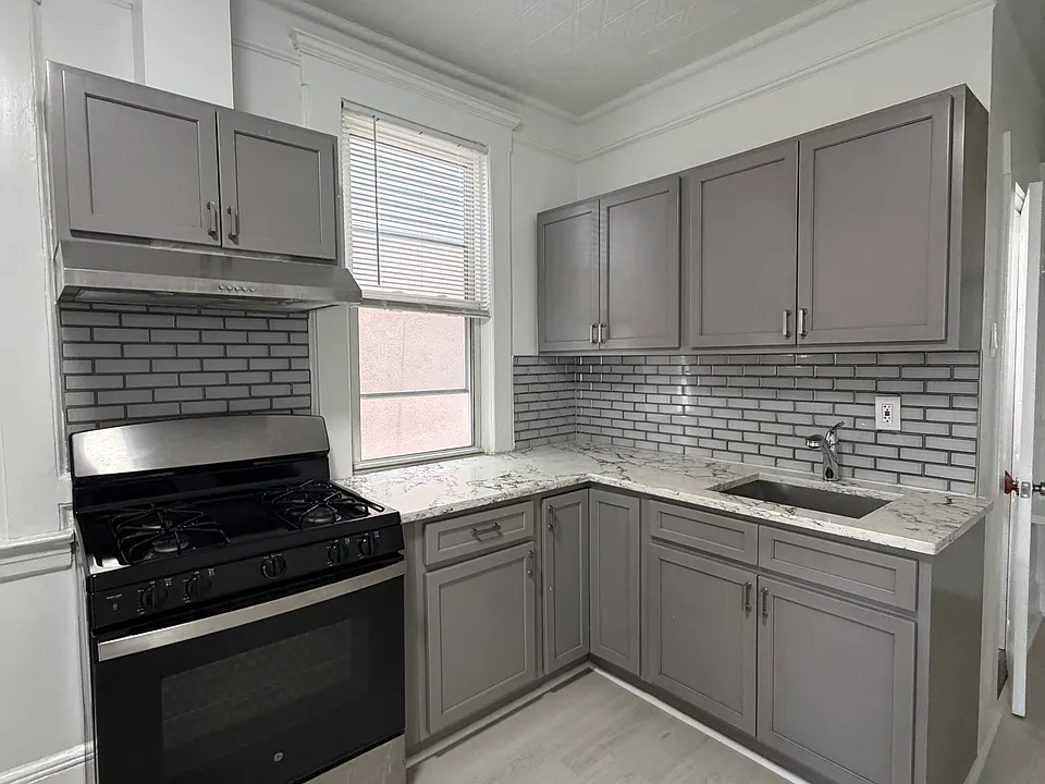 10 Wadsworth St #1