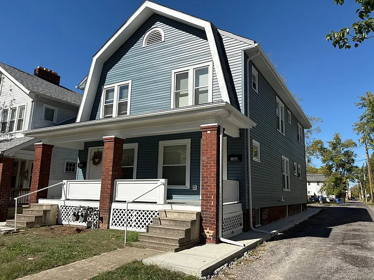 184 E Tompkins St — Photo 22