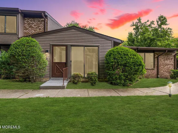 39 Lexington Court, Red Bank, NJ 07701