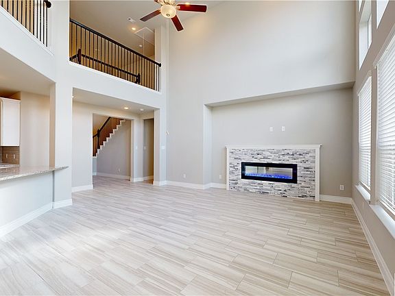 5th image of 7605 Silver Dr