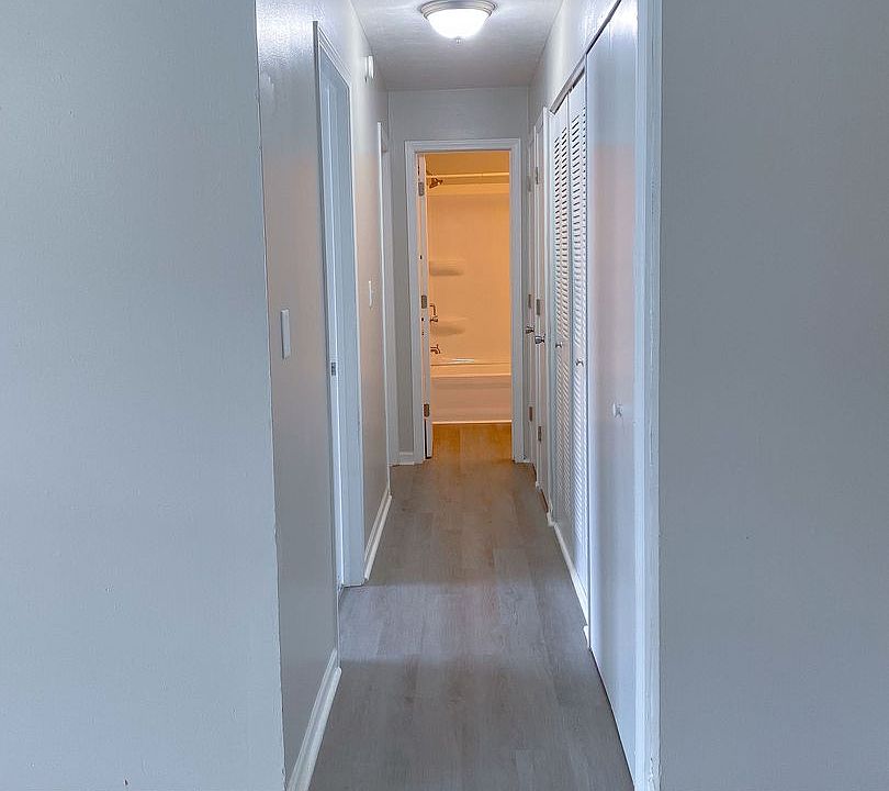 1st image of 614 S Washington St #11