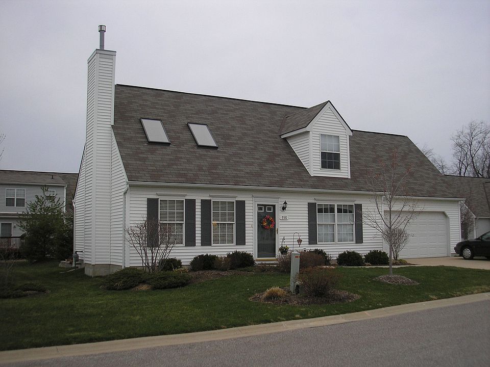 558 Parkside Lane
