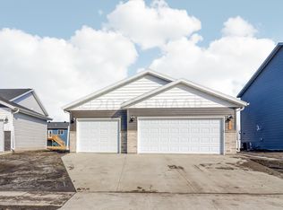 1110 Jill Dr W, West Fargo, ND