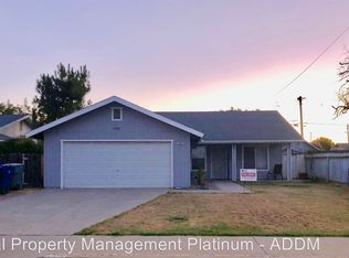 940 Woodworth Ave, Clovis, CA 93612