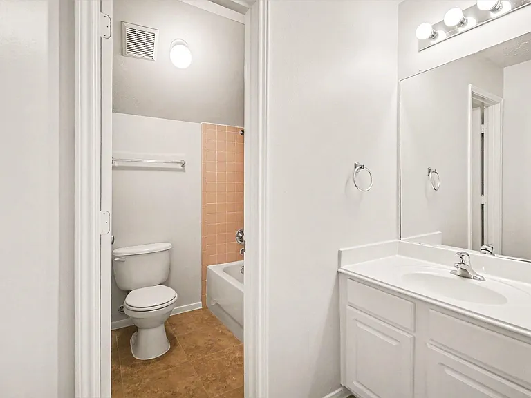 7419 Hollister Rdg — Photo 20