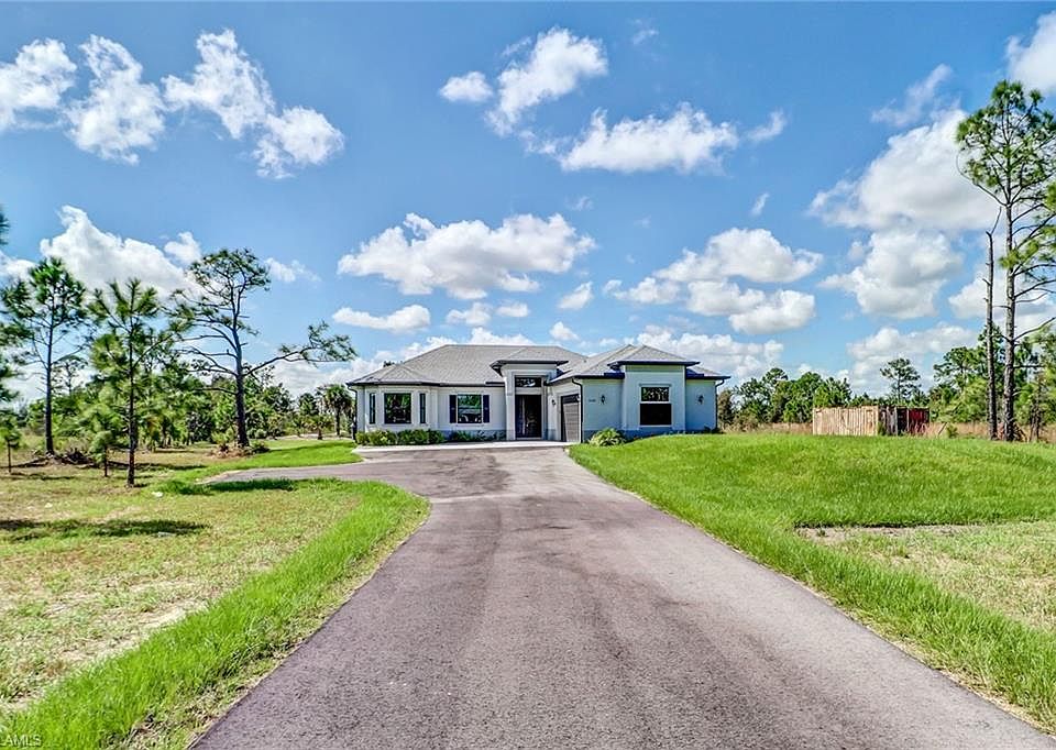 1st image of 4565 Everglades Ave N