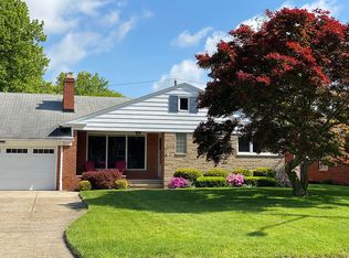 21110 Seabury Ave, Fairview Park, OH 44126